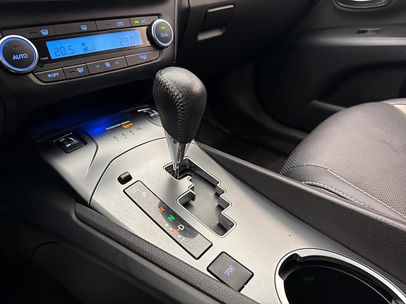 Toyota Avensis 23 of 30