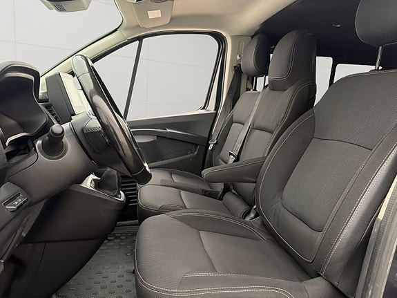 Renault Trafic 13 of 30