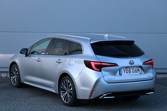 Toyota Corolla 4 of 27