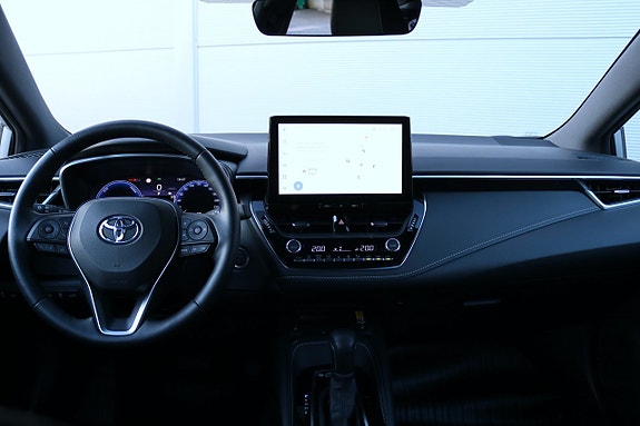 Toyota Corolla 8 of 27