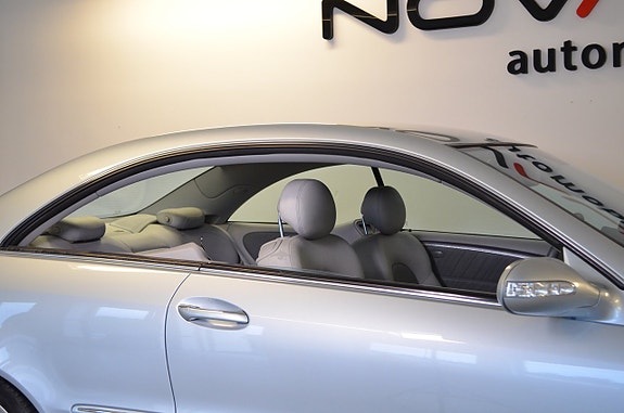 Mercedes-Benz CLK320 20 of 21