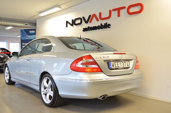 Mercedes-Benz CLK320 7 of 21