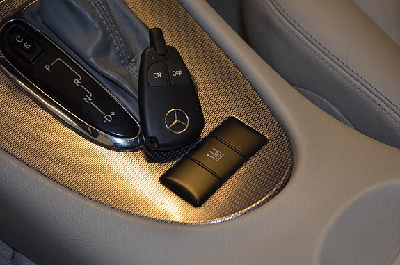 Mercedes-Benz CLK320 14 of 21