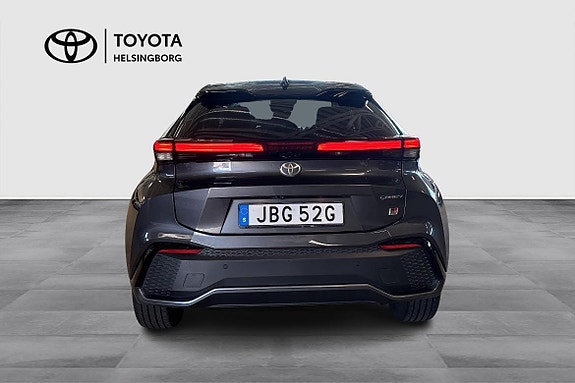 Toyota C-HR 5 of 11