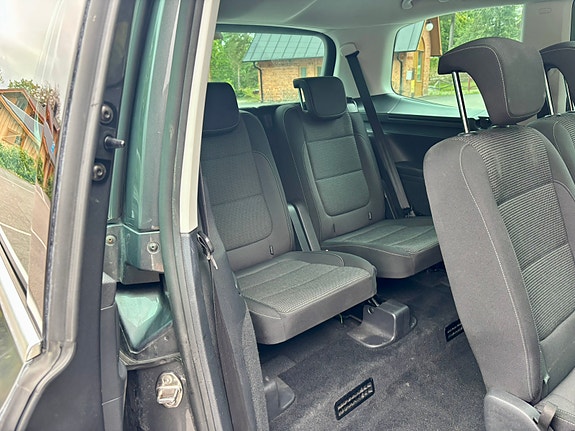 Volkswagen Sharan 8 of 16