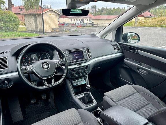 Volkswagen Sharan 5 of 16