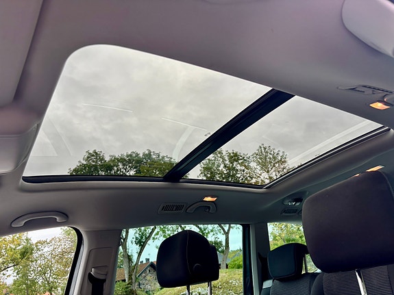 Volkswagen Sharan 11 of 16