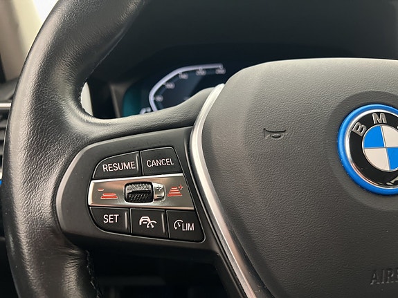 BMW 330e 16 of 30
