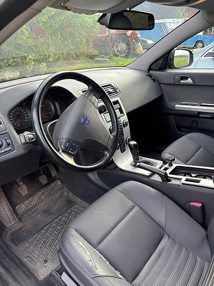 Volvo V50 8 of 12