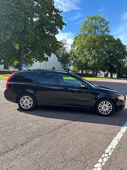 Volvo V50 4 of 12
