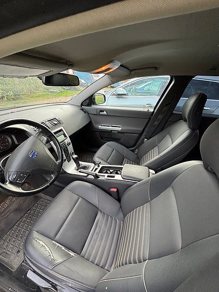 Volvo V50 10 of 12