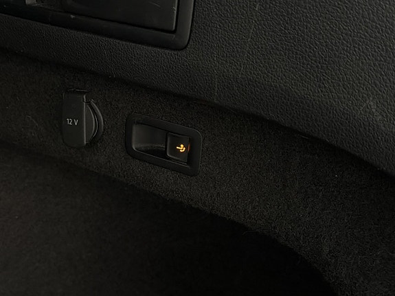 Volkswagen Passat 11 of 30