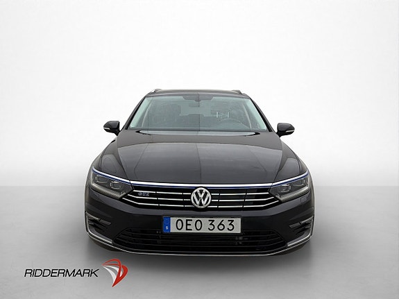 Volkswagen Passat 2 of 30