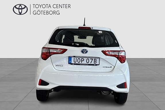 Toyota Yaris 6 of 12