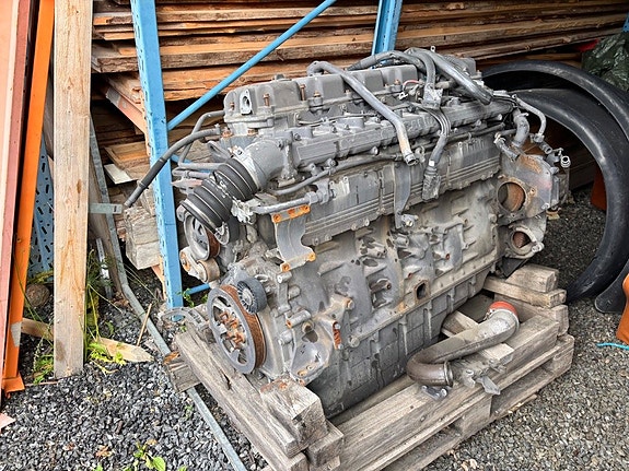 Motor Scania DC11 2 of 5