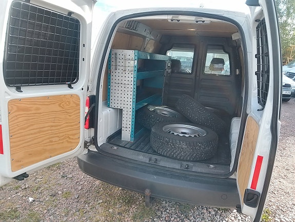 Volkswagen Caddy Maxi 9 of 13