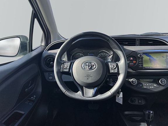 Toyota Yaris 9 of 10