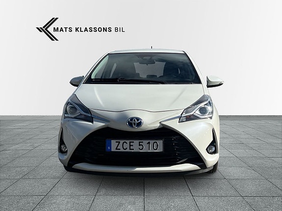 Toyota Yaris 5 of 10