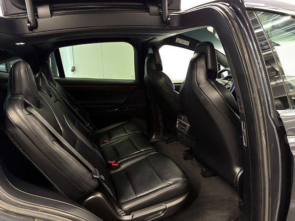 Tesla Model X 30 of 30