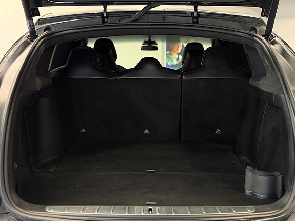 Tesla Model X 9 of 30