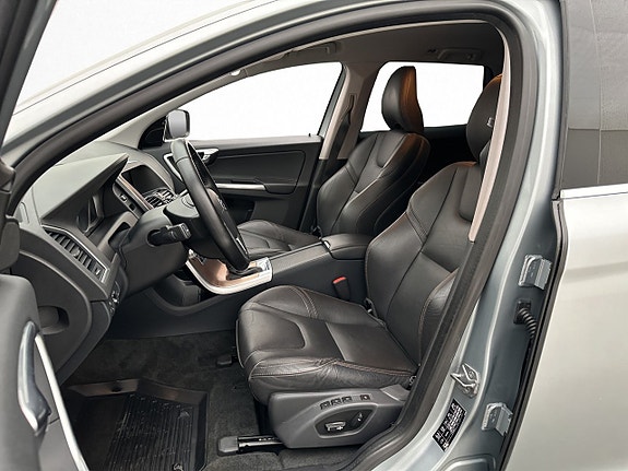 Volvo XC60 12 of 30