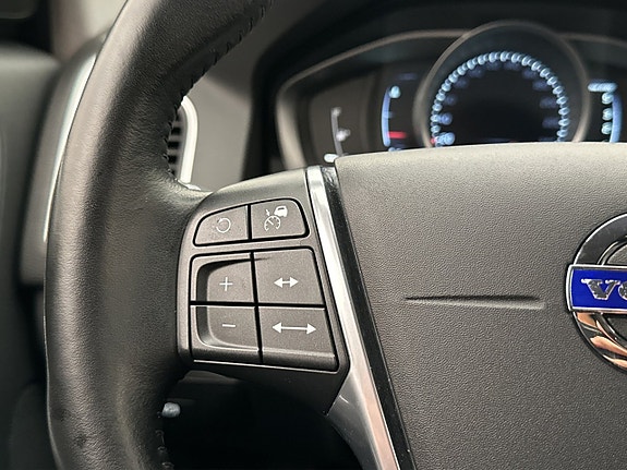 Volvo XC60 17 of 30