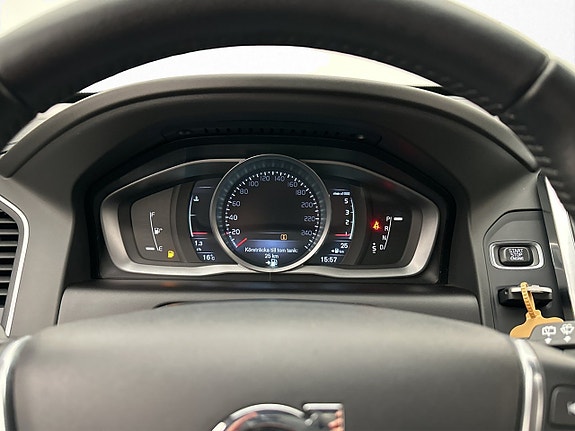 Volvo XC60 18 of 30