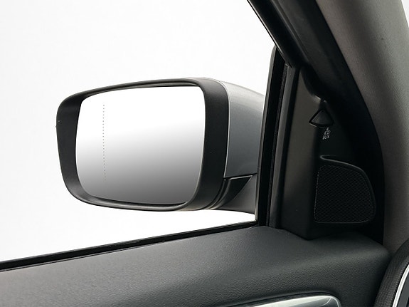 Volvo XC60 25 of 30