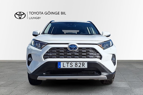 Toyota RAV4 6 of 20