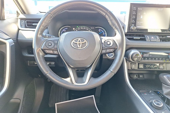 Toyota RAV4 14 of 20