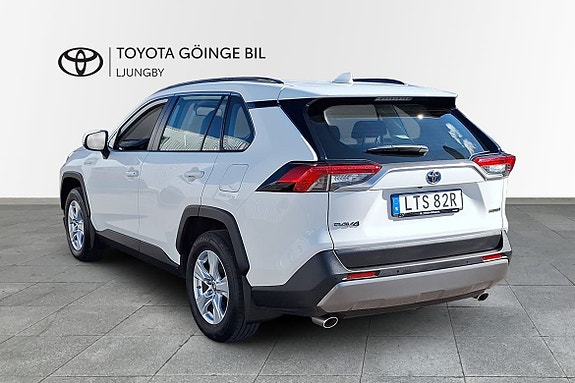 Toyota RAV4 3 of 20