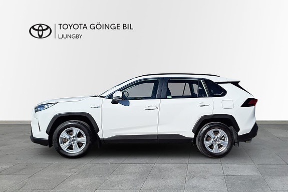 Toyota RAV4 4 of 20