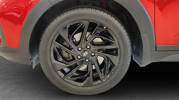 Hyundai Tucson 9 of 12
