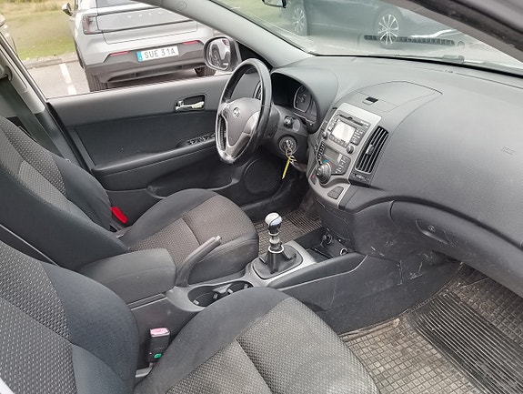 Hyundai i30 10 of 12
