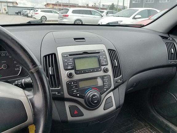 Hyundai i30 11 of 12