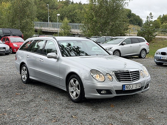Mercedes-Benz E200 2 of 21