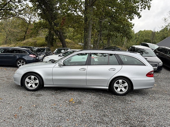 Mercedes-Benz E200 4 of 21