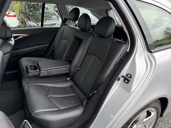 Mercedes-Benz E200 19 of 21