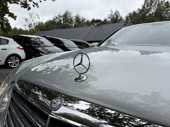 Mercedes-Benz E200 9 of 21