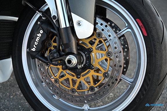 Suzuki Cycles GSX-R1000 Roadracing 202HK Akrapovic Carbon 7 of 11