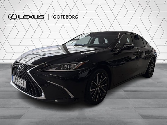 Lexus ES300h 2 of 13