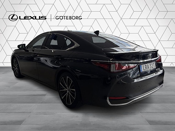 Lexus ES300h 4 of 13