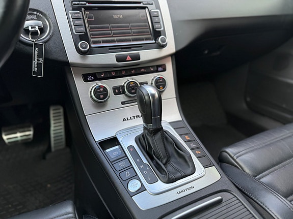 Volkswagen Passat Alltrack 6 of 24