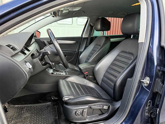 Volkswagen Passat Alltrack 5 of 24