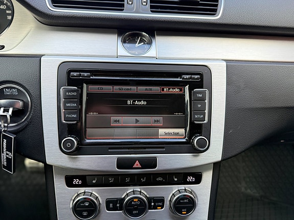 Volkswagen Passat Alltrack 13 of 24