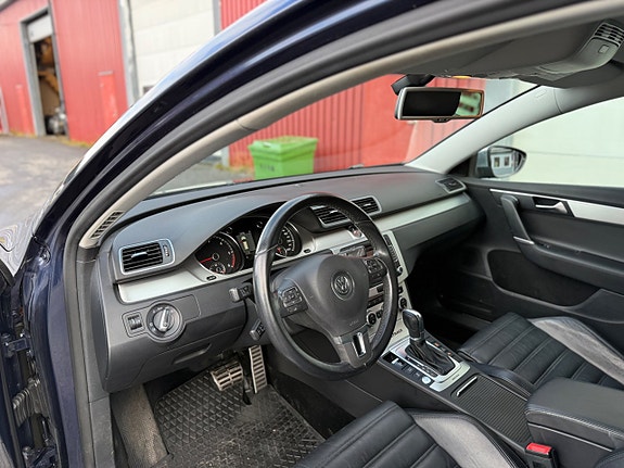 Volkswagen Passat Alltrack 11 of 24