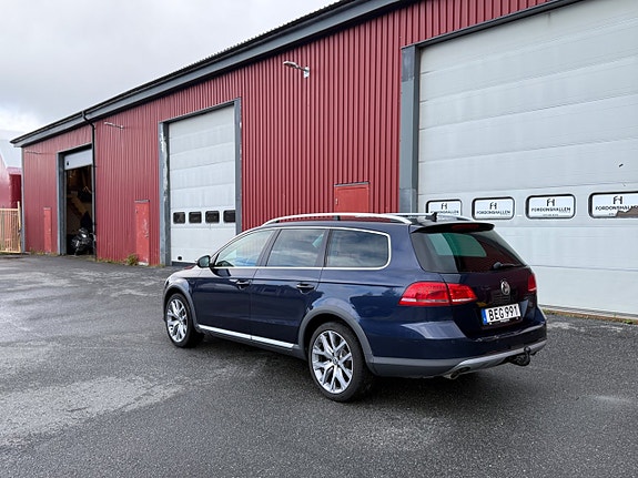 Volkswagen Passat Alltrack 8 of 24