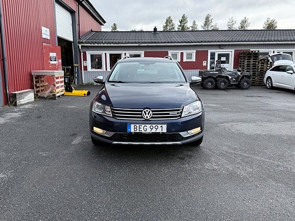 Volkswagen Passat Alltrack 18 of 24
