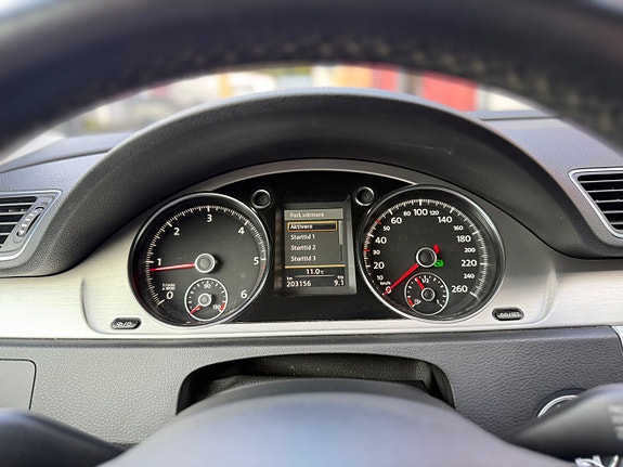 Volkswagen Passat Alltrack 21 of 24
