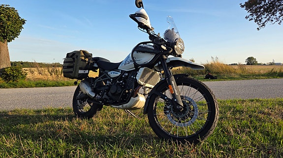 Royal Enfield HIMALAYAN 2 of 8